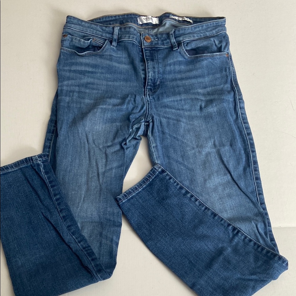 Guess “Sexy Curve” Jeans